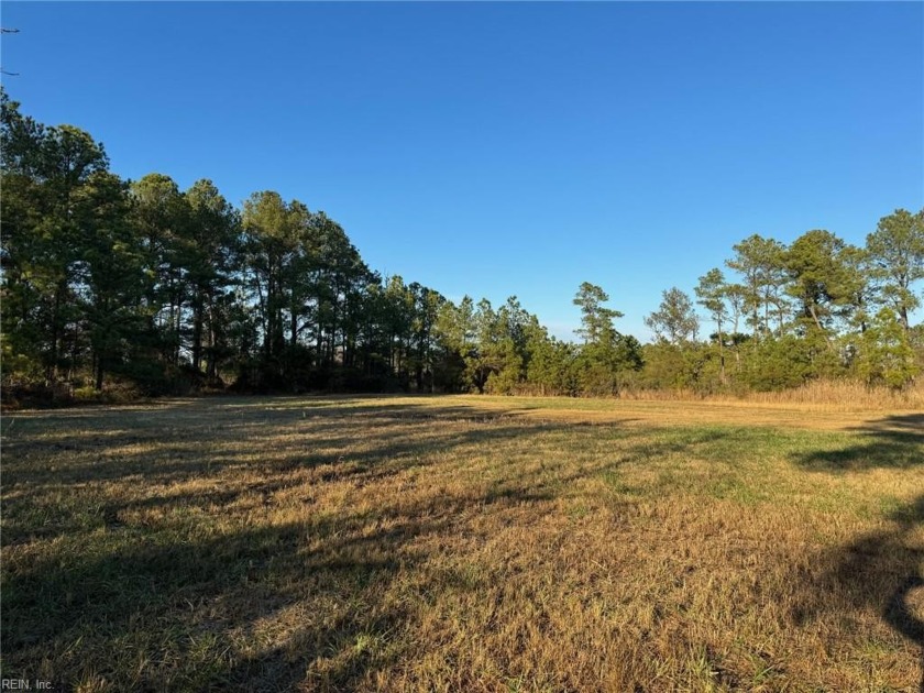 Great opportunity for a buyer to have a really large private lot - Beach Acreage for sale in Poquoson, Virginia on Beachhouse.com