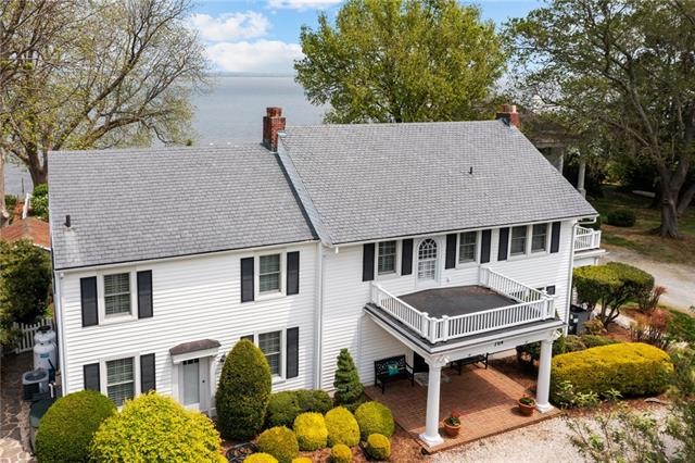 Stately home built in 1929 on .6068 acres in the heart of - Beach Home for sale in Tappahannock, Virginia on Beachhouse.com