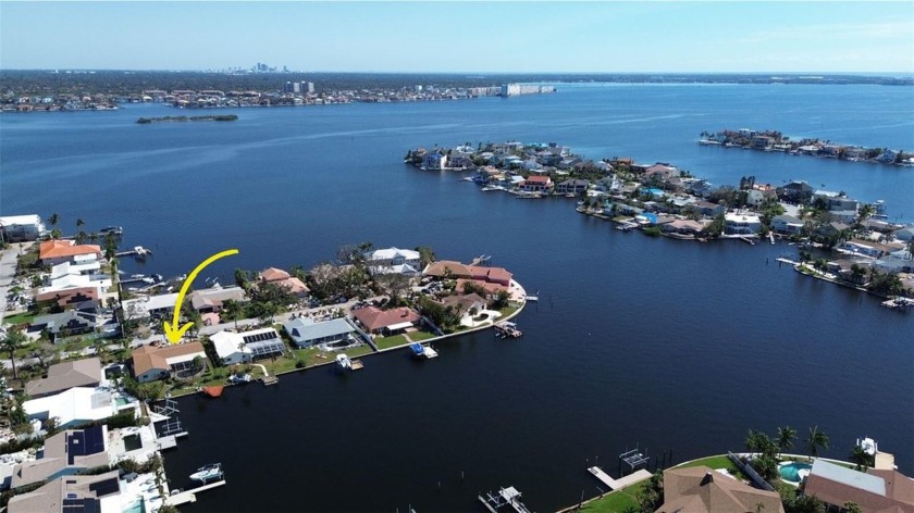 Under contract-accepting backup offers. Discover an excellent - Beach Home for sale in ST Pete Beach, Florida on Beachhouse.com