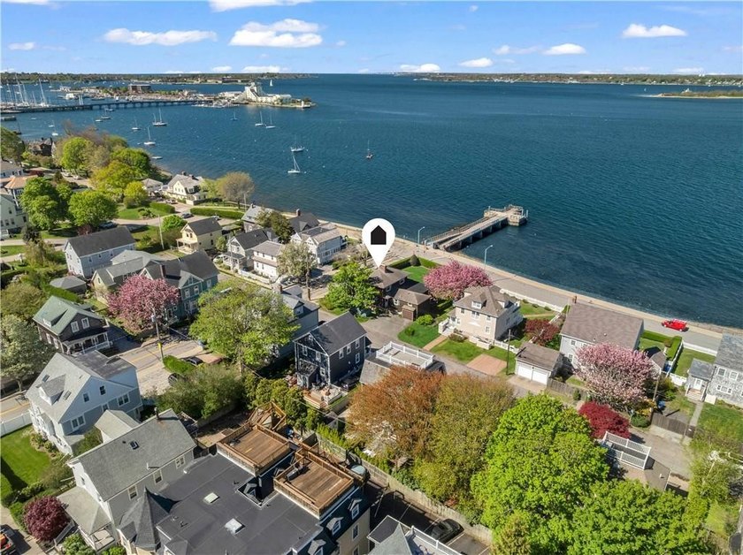 Waterfront in Newport's Historic Point neighborhood, this Arts & - Beach Home for sale in Newport, Rhode Island on Beachhouse.com