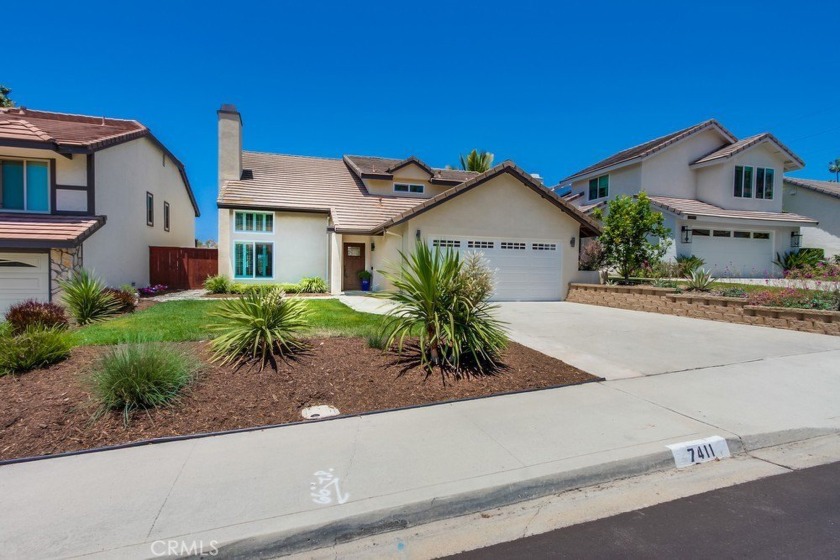 Premier La Costa Location!  Beautifully upgraded and - Beach Home for sale in Carlsbad, California on Beachhouse.com