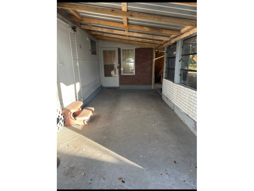 Cozy 3 Bedroom mobile home located in 55 and over community - Beach Home for sale in Ruskin, Florida on Beachhouse.com