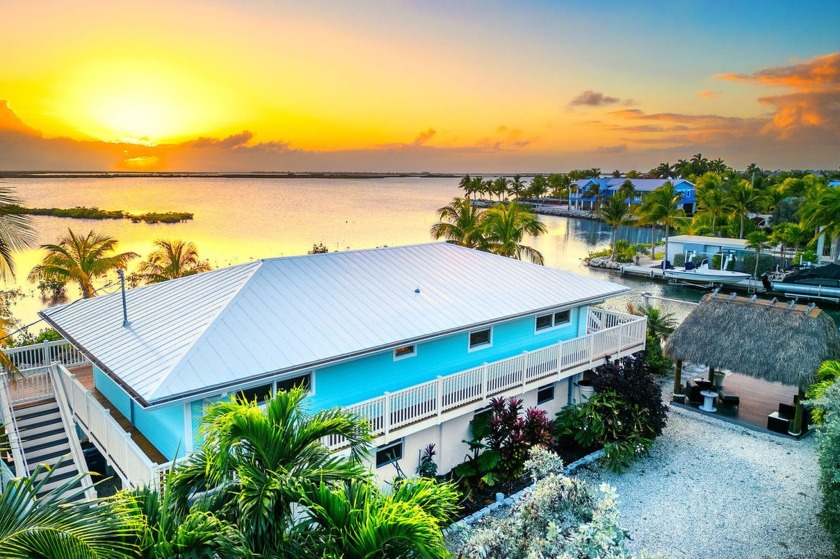 Panoramic Sunset Paradise!Immerse yourself in breathtaking - Beach Home for sale in Sugarloaf Key, Florida on Beachhouse.com