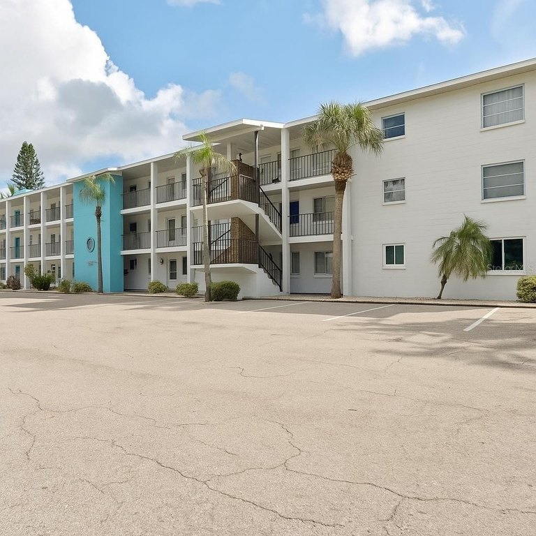 Under contract-accepting backup offers. Price Improvement & - Beach Condo for sale in Bradenton, Florida on Beachhouse.com