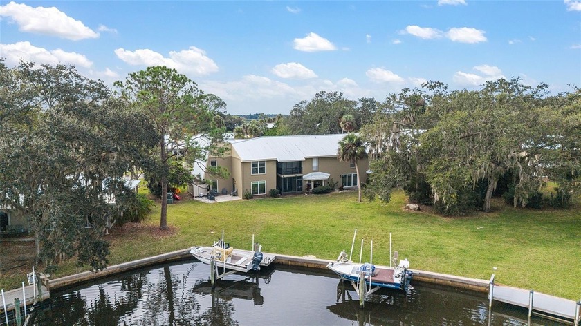Waterfront Townhouse with Private Dock & Boat Lift and Direct - Beach Condo for sale in Crystal River, Florida on Beachhouse.com
