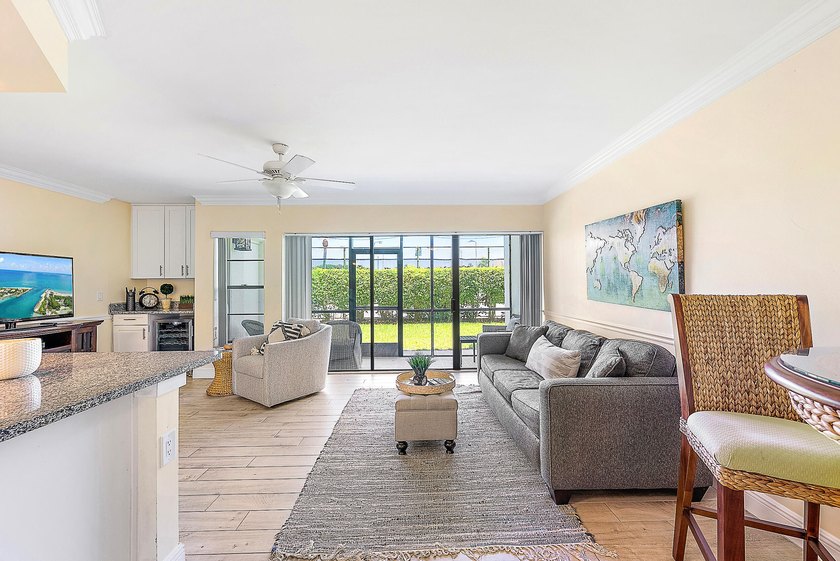 TURNKEY AND FULLY FURNISHED! Prefect investment opportunity - - Beach Condo for sale in Jupiter, Florida on Beachhouse.com