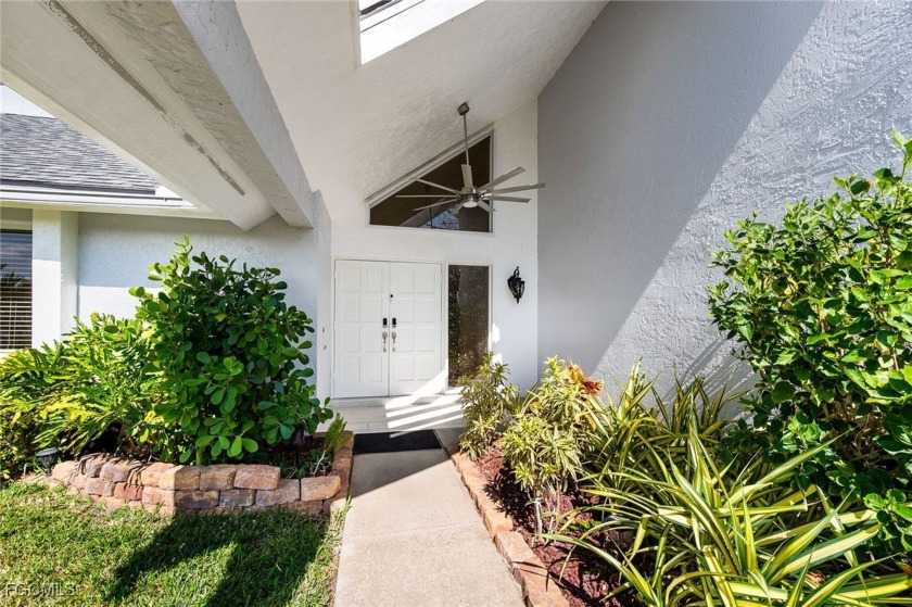 **Motivated Seller: No Flood Insurance Required** This - Beach Home for sale in Cape Coral, Florida on Beachhouse.com