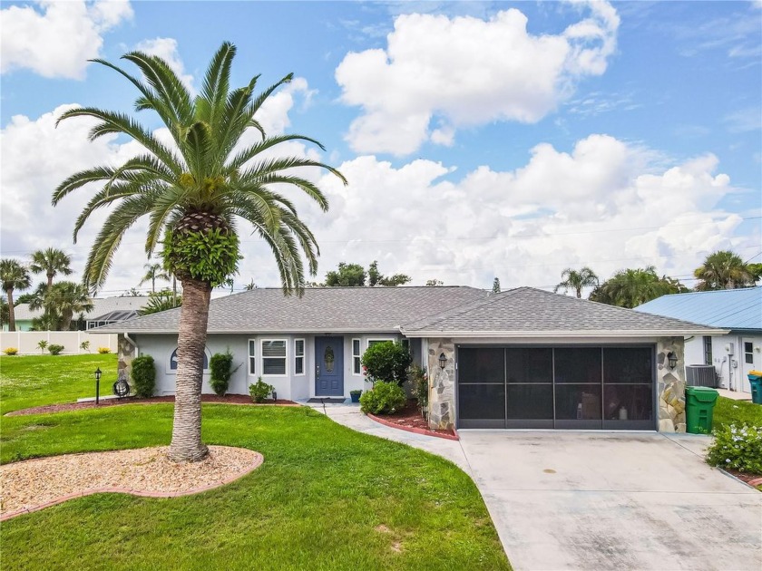 Under contract-accepting backup offers. CHARMING 2 Bedroom, 2 - Beach Home for sale in Englewood, Florida on Beachhouse.com