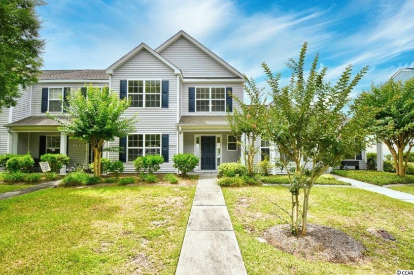 Incredible value for this large 3-bedroom town home WITH A - Beach Townhome/Townhouse for sale in Myrtle Beach, South Carolina on Beachhouse.com