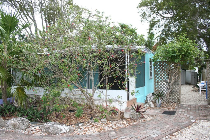 This charming doublewide mobile home offers exceptional value - Beach Home for sale in Key Largo, Florida on Beachhouse.com