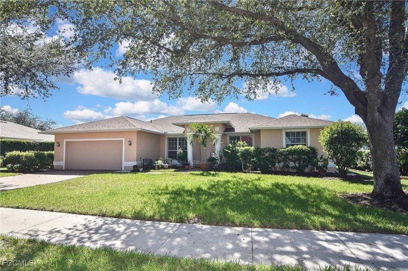 Incredible opportunity on the LAKE with fountain view on 1/3 - Beach Home for sale in Fort Myers, Florida on Beachhouse.com