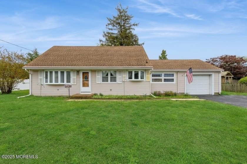 Live the coastal Jersey Shore Lifestyle! This comfortable home - Beach Home for sale in Sea Girt, New Jersey on Beachhouse.com