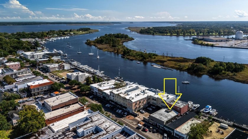 829 Front Street is a rare jewel positioned at the very heart of - Beach Lot for sale in Georgetown, South Carolina on Beachhouse.com