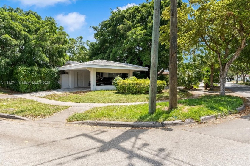 The Best Waterfront Value in Keystone Point! Don't miss the - Beach Home for sale in North Miami, Florida on Beachhouse.com