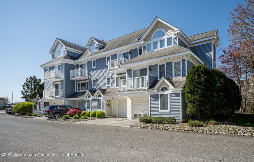 Welcome to the Elegant Waterfront Lifestyle in the desirable - Beach Townhome/Townhouse for sale in Forked River, New Jersey on Beachhouse.com