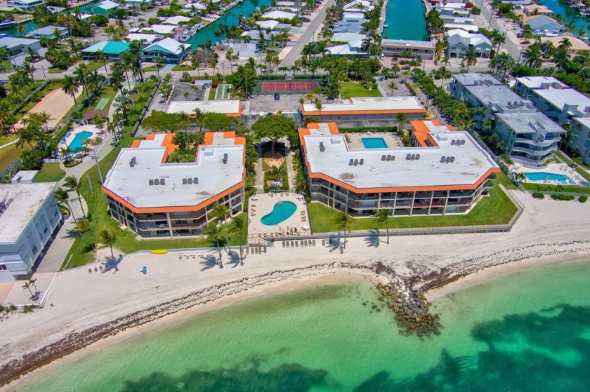 This spacious 2-bedroom, 2-bath condo offers exceptional value - Beach Condo for sale in Key Colony Beach, Florida on Beachhouse.com