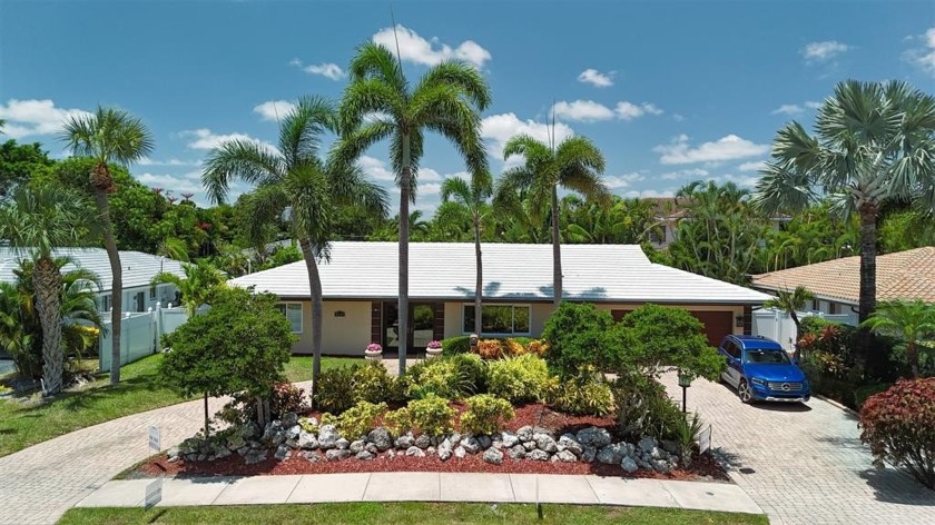 Price adjusted! This beautiful 3 bedroom 3 1/2 baths - Beach Home for sale in Fort Lauderdale, Florida on Beachhouse.com