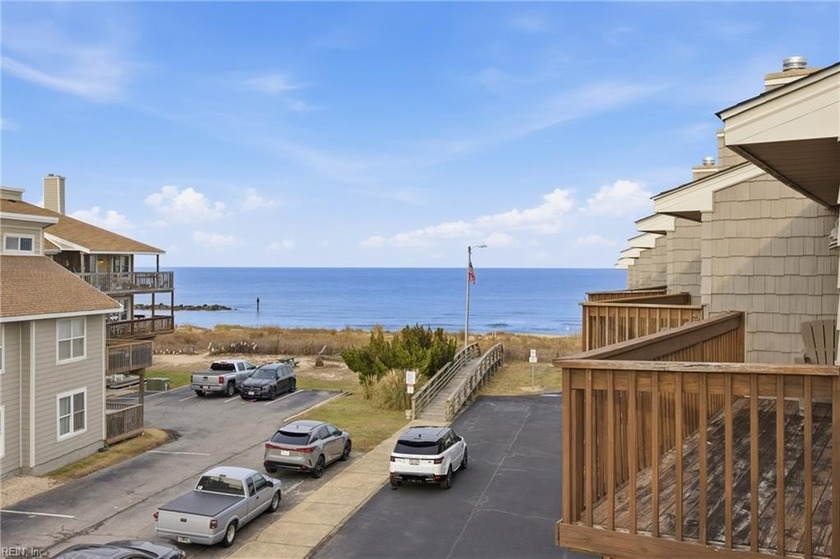 Located on the Chesapeake Bay with view from both Great Room and - Beach Townhome/Townhouse for sale in Norfolk, Virginia on Beachhouse.com