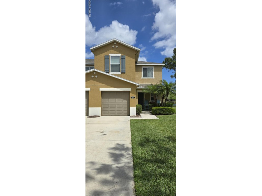 Price drop! Furniture negotiable! Charming 3-Bedroom Townhouse - Beach Townhome/Townhouse for sale in New Smyrna Beach, Florida on Beachhouse.com