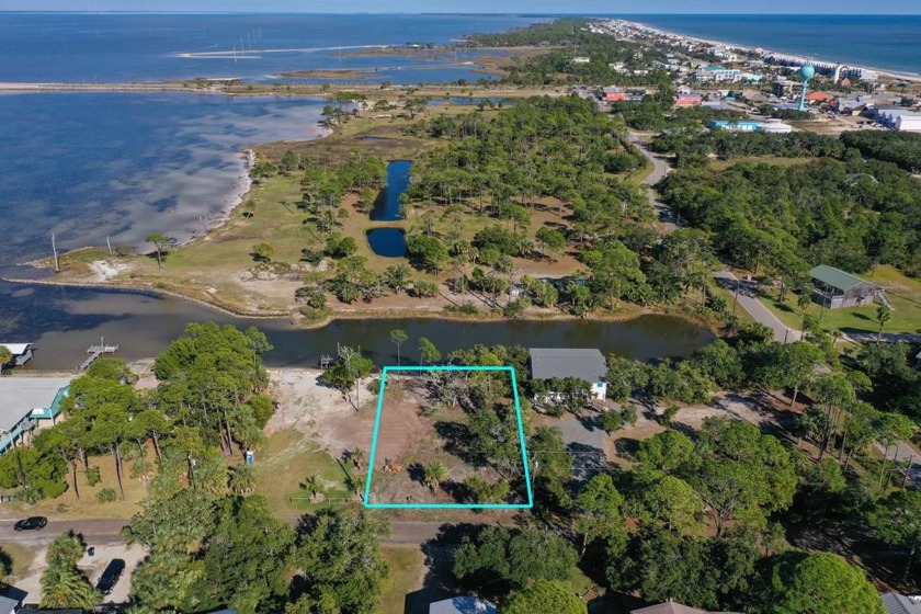 Outstanding canal front lot on the quiet Gander Street Canal - Beach Lot for sale in St. George Island, Florida on Beachhouse.com