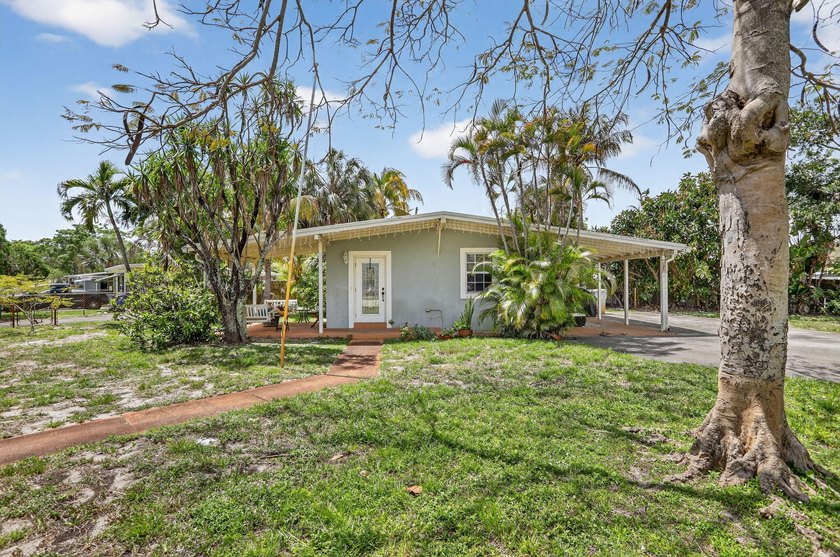 Welcome home to this fantastic 3/1 in Pompano Beach! Located on - Beach Home for sale in Pompano Beach, Florida on Beachhouse.com