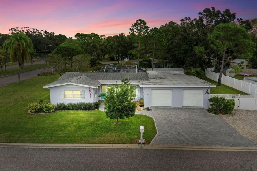 Under contract-accepting backup offers. Under Contract - - Beach Home for sale in Dunedin, Florida on Beachhouse.com