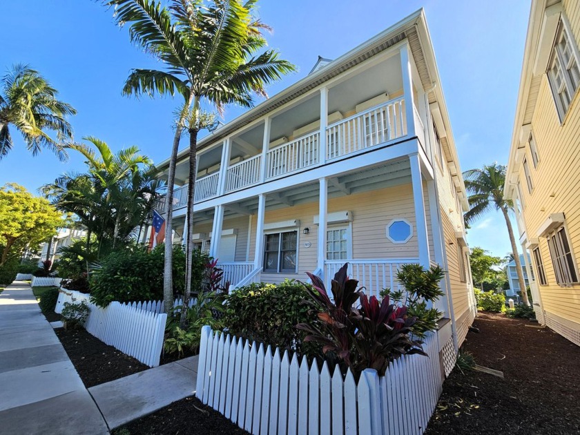 Prime Canal Front Home in Village at Hawks Cay! This exquisite - Beach Home for sale in Duck Key, Florida on Beachhouse.com