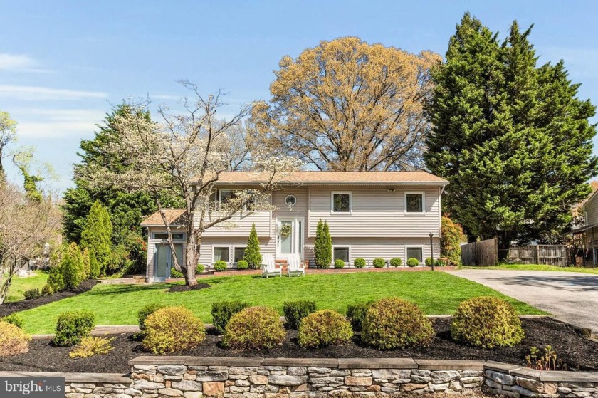 Welcome to 512 Tayman Drive - a beautifully renovated home - Beach Home for sale in Annapolis, Maryland on Beachhouse.com