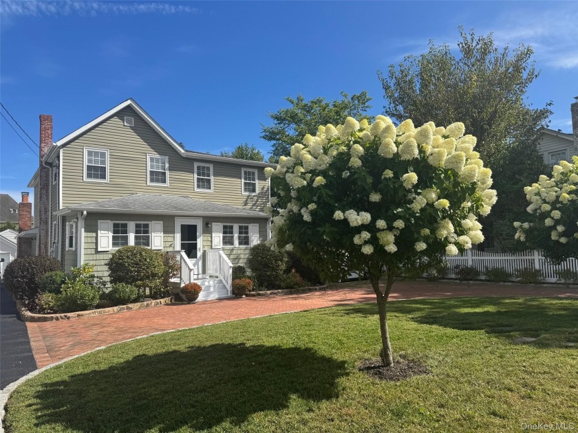 Welcome home to this recently renovated charming colonial - Beach Home for sale in Patchogue, New York on Beachhouse.com