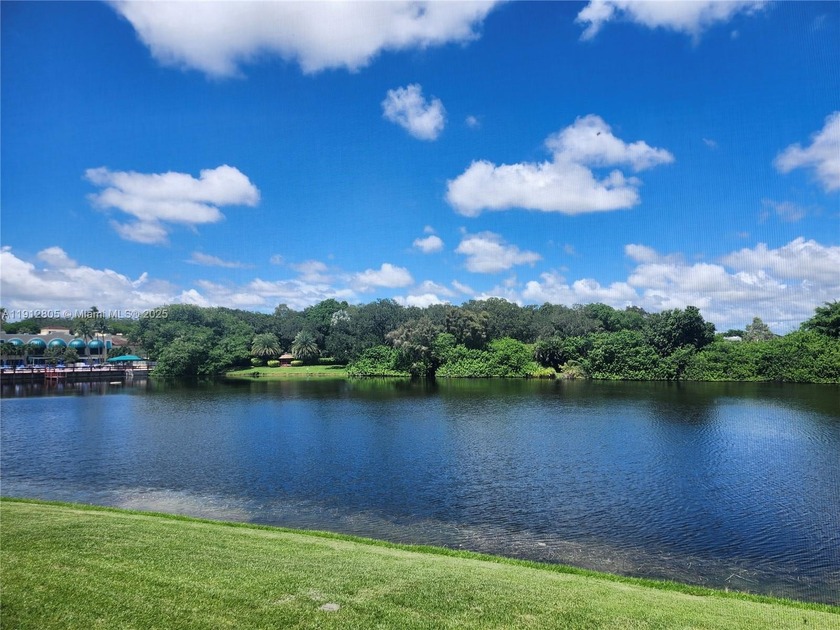 ABSOLUTELY GORGEOUS LAKEVIEWS FROM THE MOMENT YOU WALK THROUGH - Beach Condo for sale in Davie, Florida on Beachhouse.com