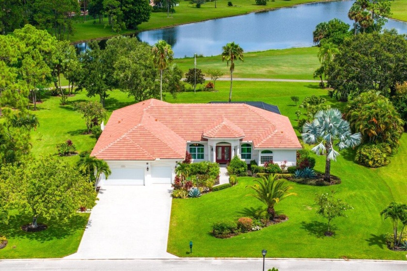 Fabulous move-in ready 5 BR + office, 4.5 BA home with pool on a - Beach Home for sale in West Palm Beach, Florida on Beachhouse.com