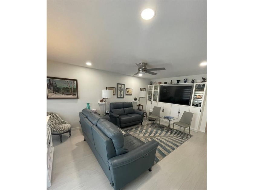 MUST SEE! FULLY RENOVATED GORGEOUS 2 bedroom, 2 bath condo in - Beach Condo for sale in Deerfield Beach, Florida on Beachhouse.com