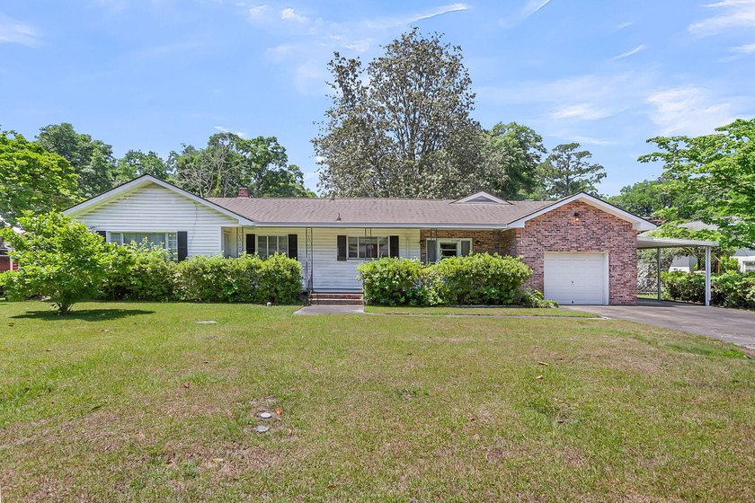 Welcome to 1024 Lepley Road, a 3-bedroom, 3-bathroom home in - Beach Home for sale in Hanahan, South Carolina on Beachhouse.com