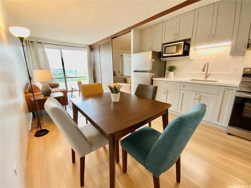 Looking for a new start, looking for a ready to move-in - Beach Condo for sale in Honolulu, Hawaii on Beachhouse.com