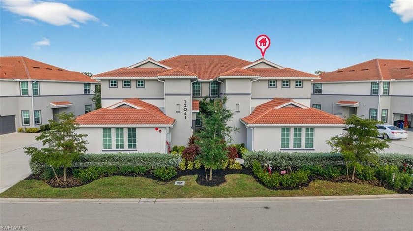 Welcome to this beautifully maintained 3-bedroom, 2-bath - Beach Condo for sale in Fort Myers, Florida on Beachhouse.com