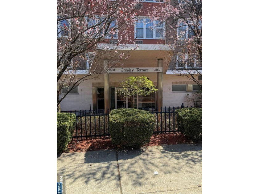 2160 Center Ave 5P - Beach Home for sale in Fort Lee, New Jersey on Beachhouse.com