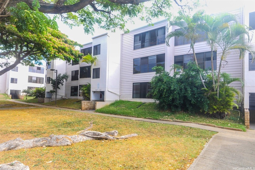 Great investment property. This 2/1 comes with 2 assigned - Beach Condo for sale in Waianae, Hawaii on Beachhouse.com