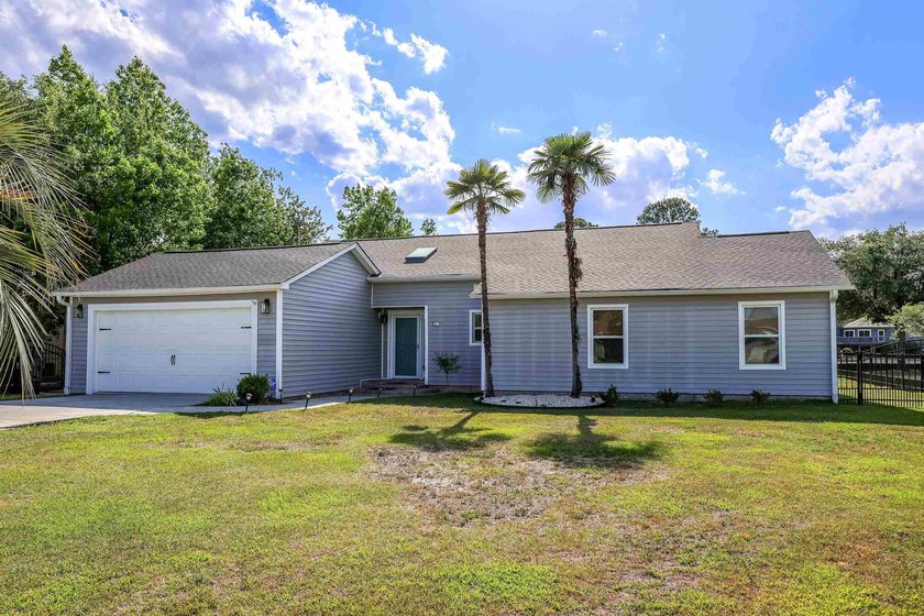 Welcome to 105 St. Andrews Lane in Myrtle Beach, South Carolina - Beach Home for sale in Myrtle Beach, South Carolina on Beachhouse.com