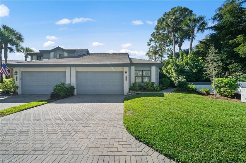 NO FLOOD ZONE. FURNISHED and Completely renovated, move-in - Beach Home for sale in Bonita Springs, Florida on Beachhouse.com