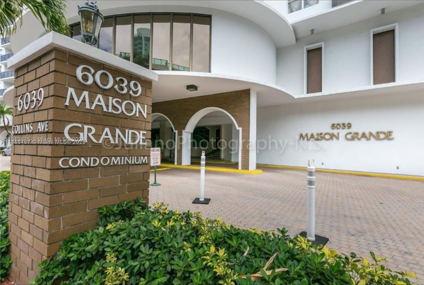 Welcome to the Maison Grand! This unit has been renovated and - Beach Condo for sale in Miami Beach, Florida on Beachhouse.com