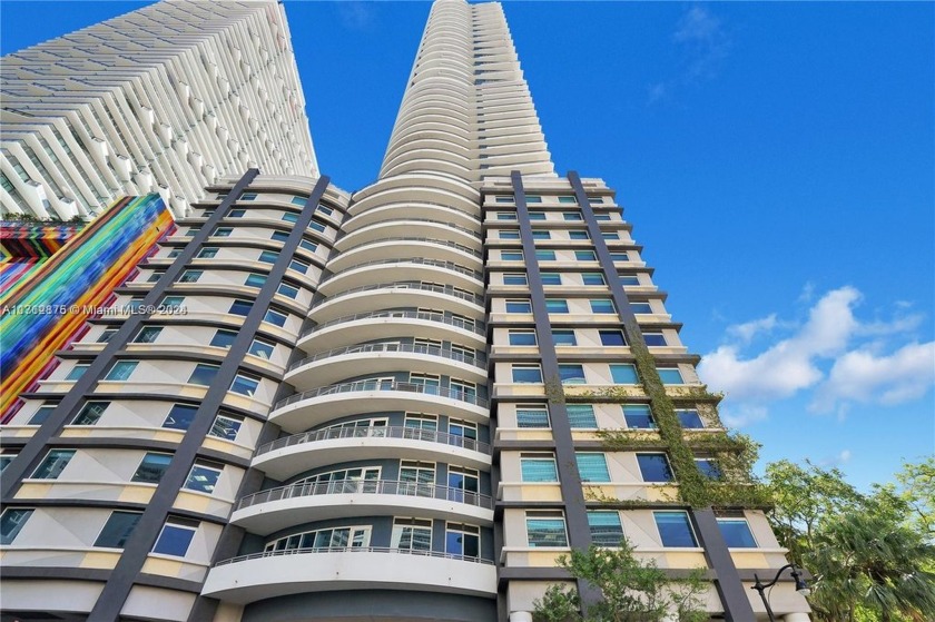 GORGEOUS APARTMENT IN THE HEART OF BRICKELL. INCREDIBLE UNIT 2 - Beach Condo for sale in Miami, Florida on Beachhouse.com