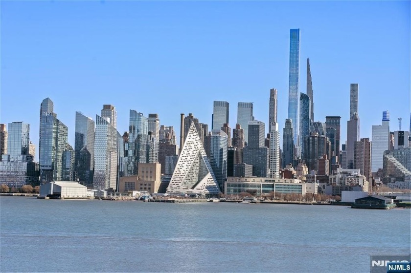 Experience Unparalleled Luxury at Avora, a premier waterfront - Beach Home for sale in Weehawken, New Jersey on Beachhouse.com