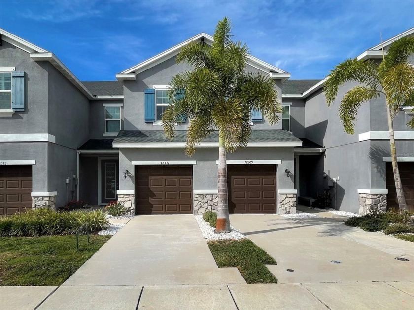 WELCOME HOME to this gorgeous 3 bedroom townhome with - Beach Townhome/Townhouse for sale in Tampa, Florida on Beachhouse.com