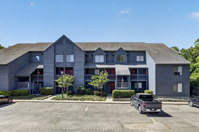 Seller will finance the property for the buyer! Welcome to this - Beach Condo for sale in Charleston, South Carolina on Beachhouse.com