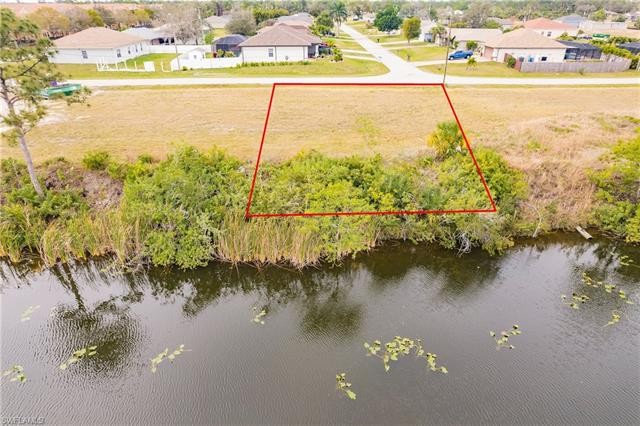 Welcome to your slice of paradise in North Cape Coral, Florida! - Beach Lot for sale in Cape Coral, Florida on Beachhouse.com