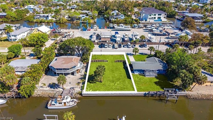 Prime opportunity to build in a rapidly growing coastal - Beach Lot for sale in Naples, Florida on Beachhouse.com