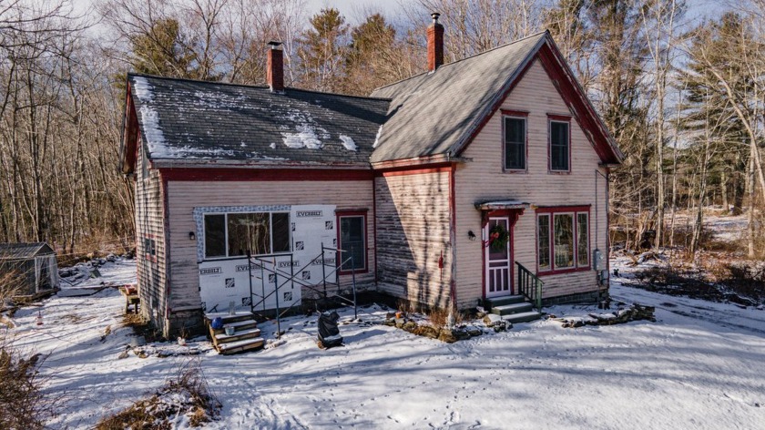 ***OFFER DEADLINE is Wednesday, 1/29/2025, at 5:00 PM, with - Beach Home for sale in Waldoboro, Maine on Beachhouse.com