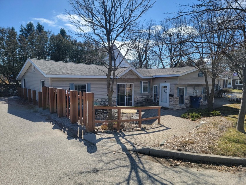 Wonderful Long-term or Short-term investment opportunity. 2,442 - Beach Lot for sale in Manistee, Michigan on Beachhouse.com