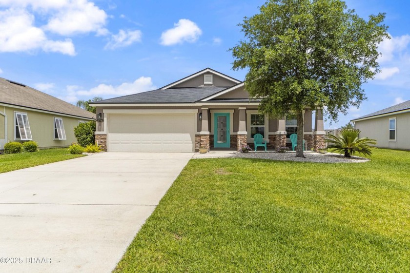 Adorable, move-in ready 3/2 home located in World Golf Village - Beach Home for sale in St Augustine, Florida on Beachhouse.com