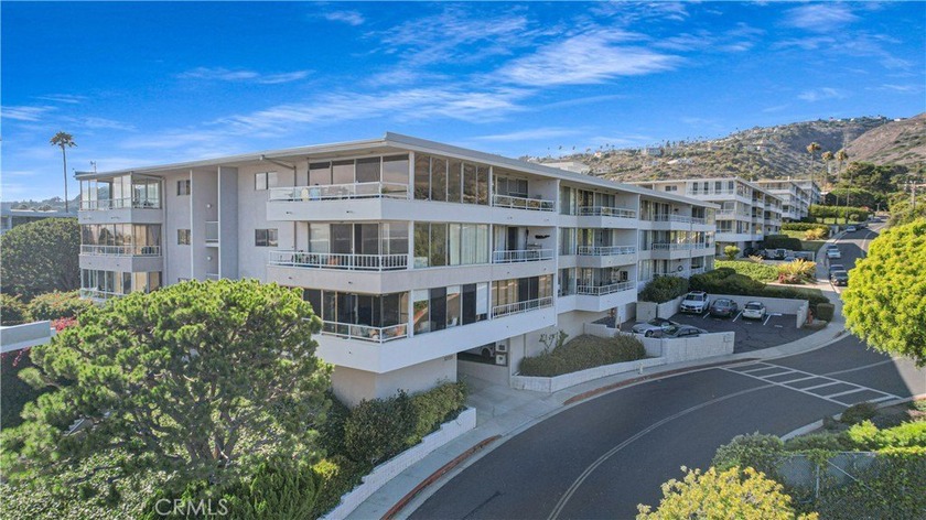 Welcome to sophisticated coastal living at its finest! This - Beach Condo for sale in Rancho Palos Verdes, California on Beachhouse.com